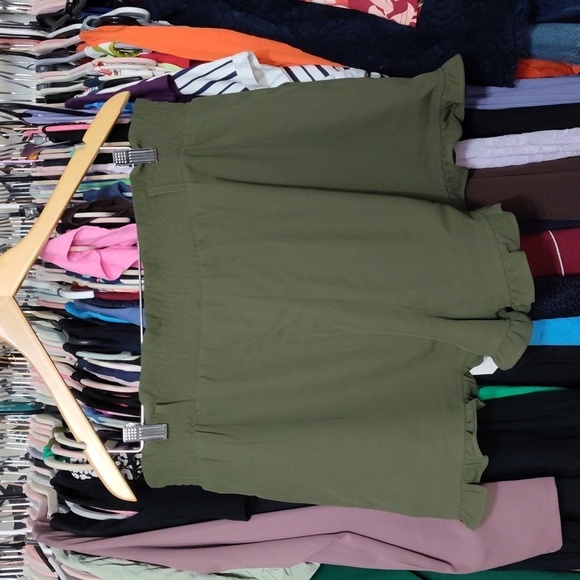 NWT High Rise Paperbag Short in Olive  XL - Picture 4 of 5